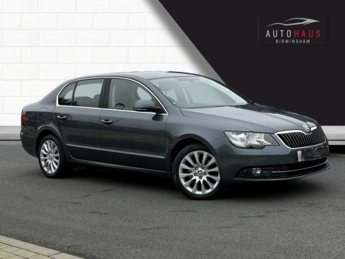 Skoda Superb  2.0 TDI SE Hatchback 5dr Diesel DSG Euro 5 (s/s) (