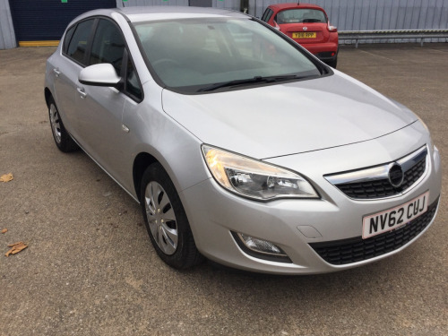 Vauxhall Astra  1.4i 16V Exclusiv 5dr