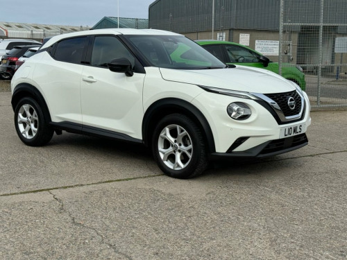 Nissan Juke  1.0 DIG-T N-CONNECTA DCT 5d 116 BHP