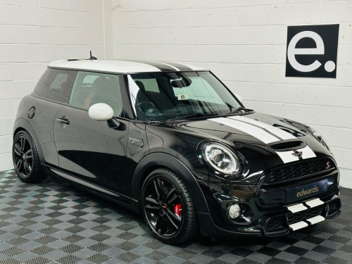 MINI Hatch  2.0 Cooper S Sport Hatchback 3dr Petrol Manual Eur