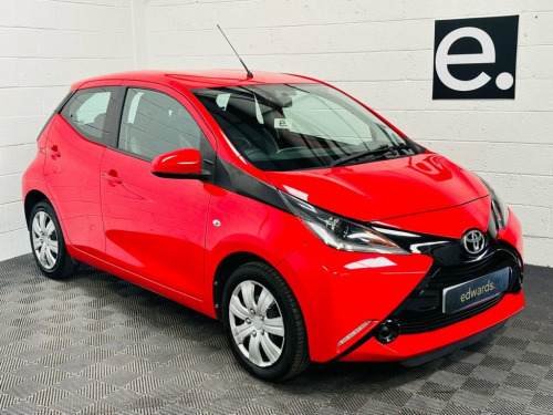 Toyota AYGO  1.0 VVT-i x-play Hatchback 5dr Petrol x-shift Euro