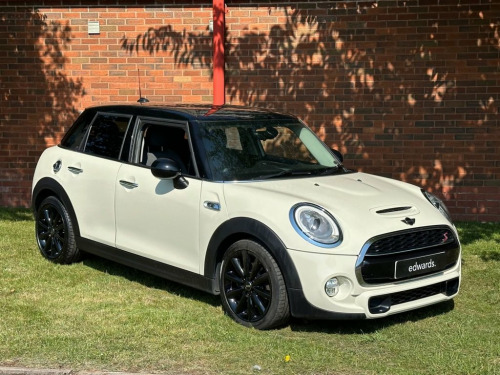 MINI Hatch  2.0 Cooper S Hatchback 5dr Petrol Manual Euro 6 (s