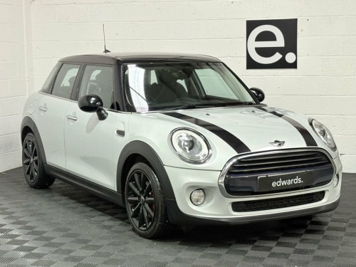 MINI Hatch  1.5 Cooper Hatchback 5dr Petrol Auto Euro 6 (s/s) 