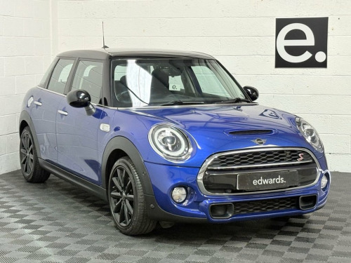 MINI Hatch  2.0 Cooper S Classic Hatchback 5dr Petrol Steptron 
