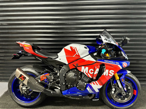 YAMAHA R1  McAMS Danny Kent Rep