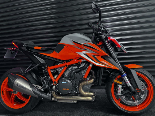 KTM 1290 SUPER DUKE R  EVO Akrapovic