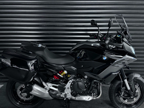 BMW F900XR  Triple Black-Luggage-Every Extra