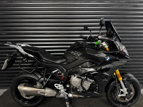 BMW S Series  Sport SE Triple Black -1 Owner. Only 8949 Miles