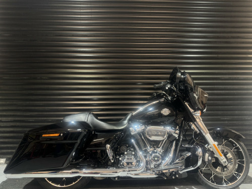 HARLEY-DAVIDSON Touring  FLHXS Street Glide Special Stage 1 