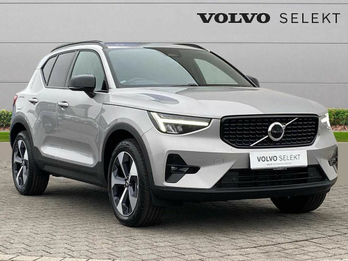 Volvo XC40  B3 mild hybrid Petrol Plus Dark