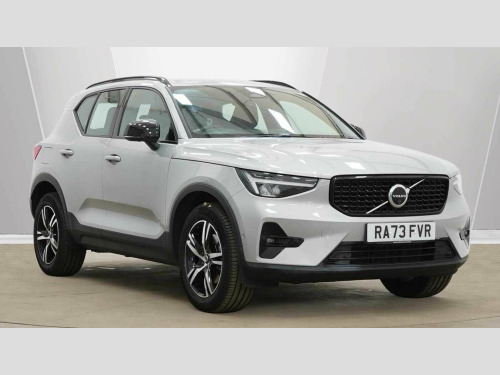 Volvo XC40  B4 Mild hybrid Petrol Plus Dark