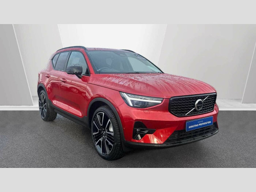 Volvo XC40  B4 Mild hybrid Petrol Ultra Dark