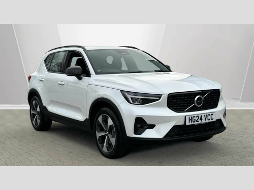 Volvo XC40  B3 Mild hybrid Petrol Plus Dark