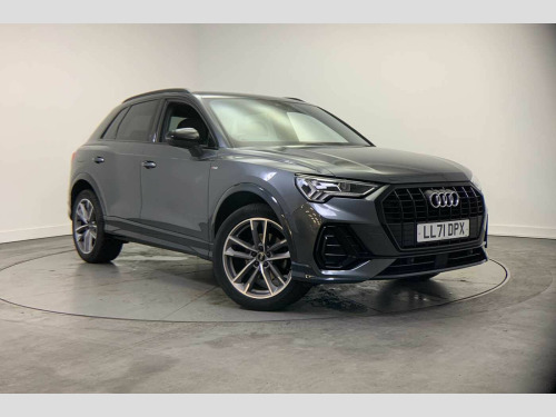 Audi Q3  Black Edition 35 TFSI  150 PS S tronic