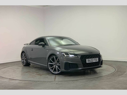 Audi TT  Coup- Black Edition 40 TFSI  197 PS S tronic