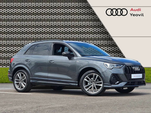 Audi Q3  Black Edition 35 TFSI  150 PS S tronic
