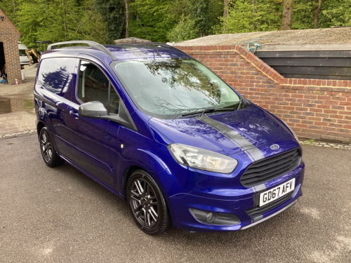 Ford Transit Courier  1.5 TDCi Sport