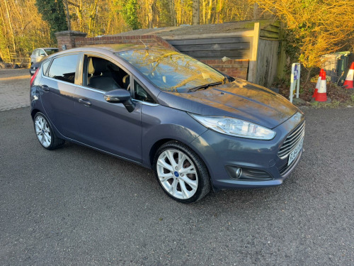 Ford Fiesta  1.0 T EcoBoost Titanium X