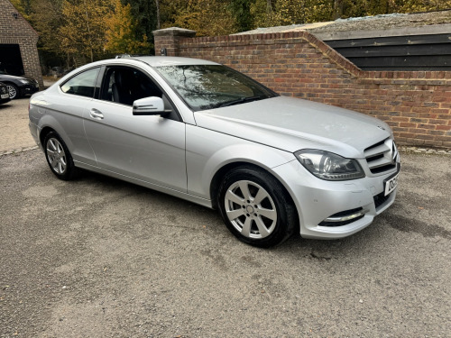 Mercedes-Benz C-Class C220 2.1 C220 CDI Executive SE