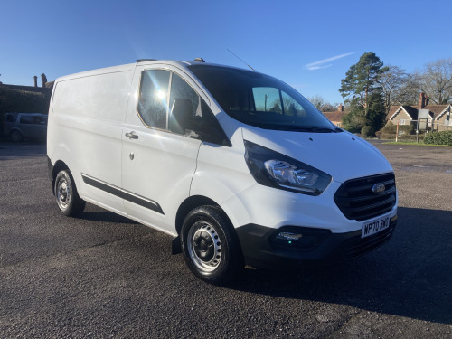 Ford Transit Custom  2.0 EcoBlue 130ps Low Roof Leader Van