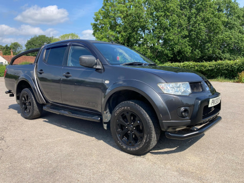 Mitsubishi L200  2.5 DI-D Barbarian Black Pickup Double Cab 4dr Diesel Manual 4WD Euro 5 (LB