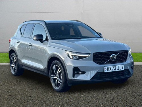 Volvo XC40  B3 PLUS MHEV 