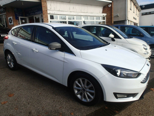 Ford Focus  1.0T EcoBoost Titanium Euro 6 (s/s) 5dr