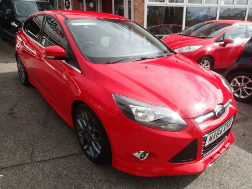 Ford Focus  1.0T EcoBoost Zetec S Euro 5 (s/s) 5dr