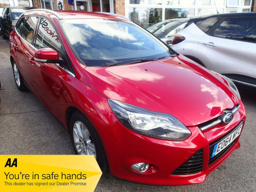 Ford Focus  1.0T EcoBoost Titanium Navigator Euro 5 (s/s) 5dr 