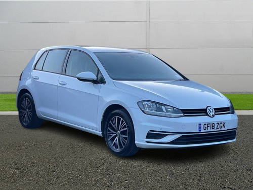 Volkswagen Golf  Hatchback SE