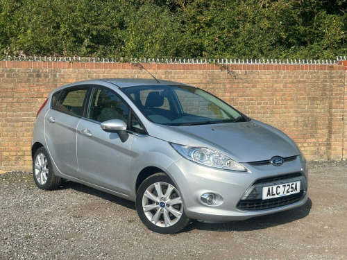 Ford Fiesta  1.4 Zetec Hatchback 5dr Petrol Manual (133 g/km, 94 bhp)