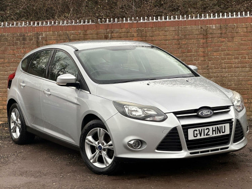 Ford Focus  1.6 Zetec Hatchback 5dr Petrol Manual Euro 5 (105 ps)