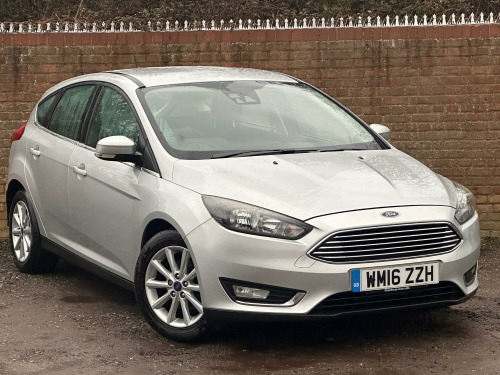 Ford Focus  1.0T EcoBoost Titanium Hatchback 5dr Petrol Manual Euro 6 (s/s) (125 ps)