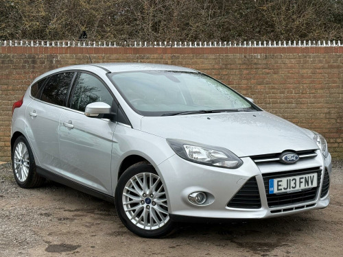 Ford Focus  1.0T EcoBoost Zetec Hatchback 5dr Petrol Manual Euro 5 (s/s) (125 ps)