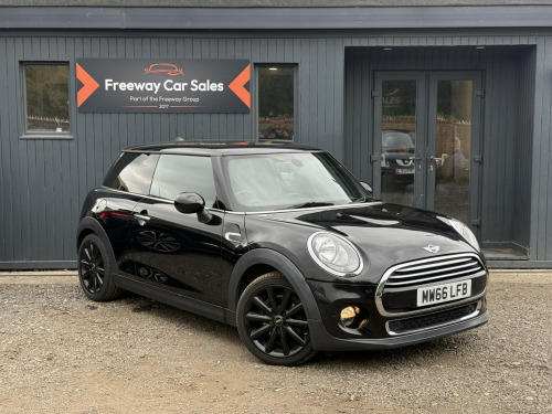 MINI Hatch  1.5 Cooper Hatchback 3dr Petrol Auto Euro 6 (s/s) (136 ps)