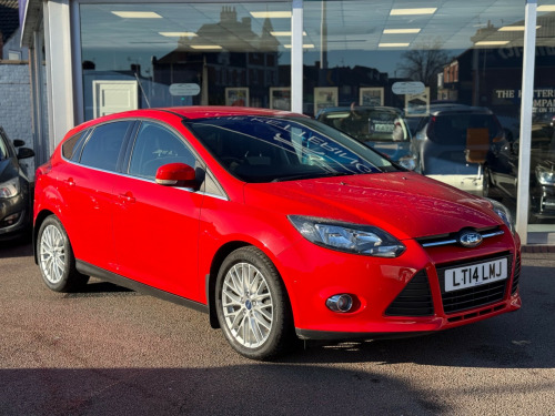 Ford Focus  1.6 Zetec Hatchback 5dr Petrol Powershift Euro 5 (125 ps)