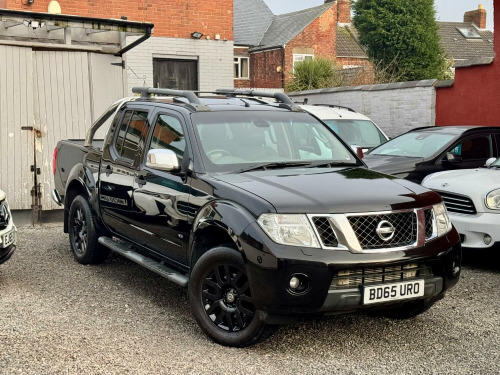 Nissan Navara  3.0 dCi V6 Outlaw