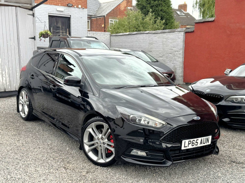 Ford Focus  2.0 T EcoBoost ST-3