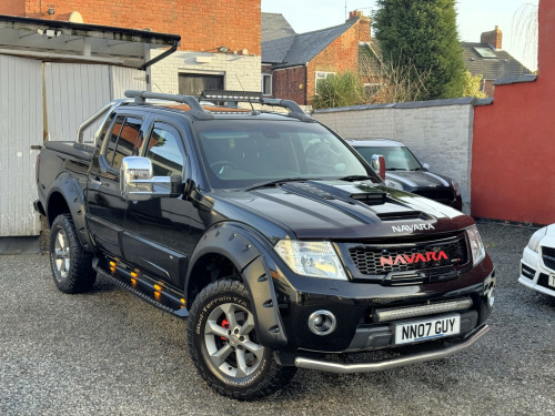 Nissan Navara  2.5 dCi Platinum 