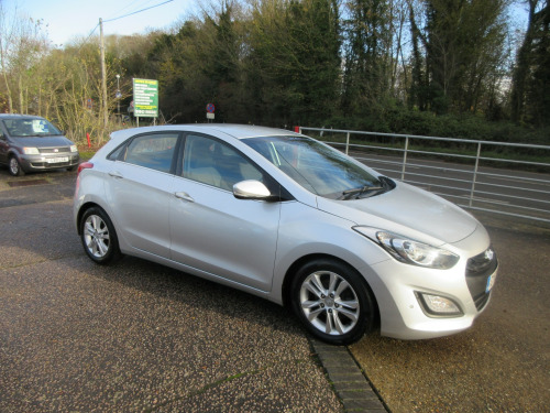 Hyundai i30  1.6 CRDi Blue Drive Style Nav