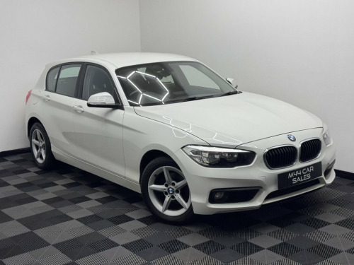 BMW 1 Series  1.5 118i SE Hatchback 5dr Petrol Manual Euro 6 (s/