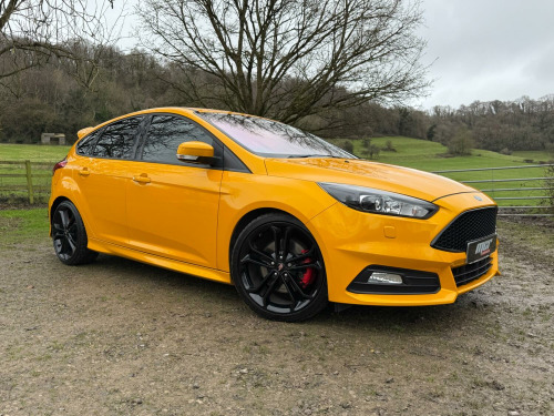 Ford Focus  2.0 T EcoBoost ST-3