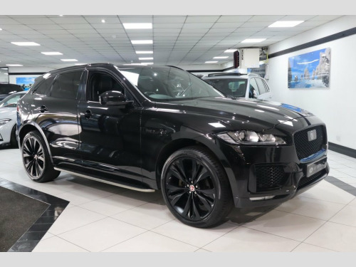 Jaguar F-PACE  2.0 D180 Chequered Flag SUV 5dr Diesel Auto AWD Eu