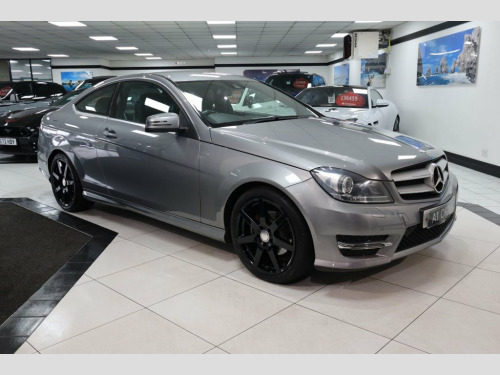 Mercedes-Benz C-Class C220 2.1 C220 CDI AMG Sport Coupe 2dr Diesel G-Tronic+ 