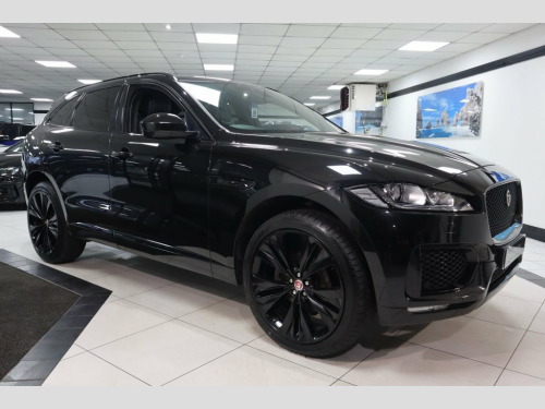 Jaguar F-PACE  2.0 D180 Chequered Flag SUV 5dr Diesel Auto AWD Eu