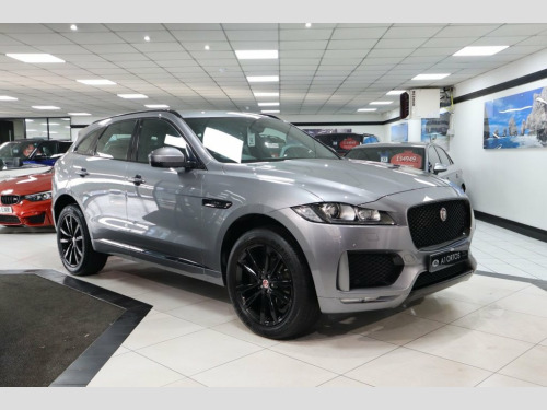 Jaguar F-PACE  2.0 D180 Chequered Flag SUV 5dr Diesel Auto AWD Eu