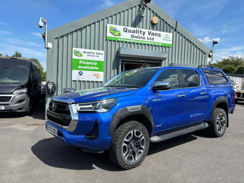 Toyota Hi-Lux  INVINCIBLE 4WD D-4D DCB