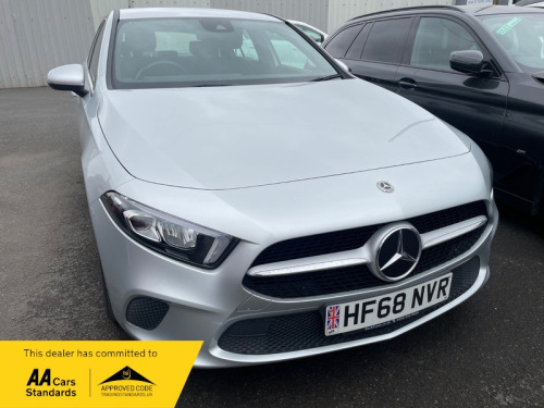 Mercedes-Benz A-Class  1.5 A 180 D SPORT