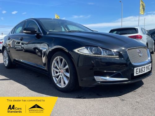 Jaguar XF  3.0 D V6 PREMIUM LUXURY