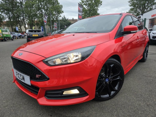 Ford Focus  2.0 ST-2 5d 247 BHP